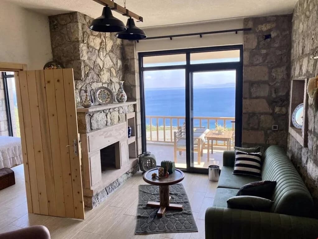 Assos Karadut Taş Otel odaları